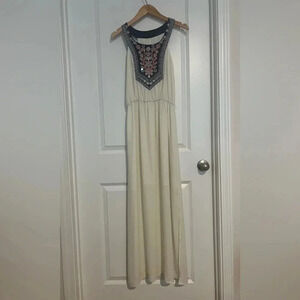 Francesca’s maxi dress size S